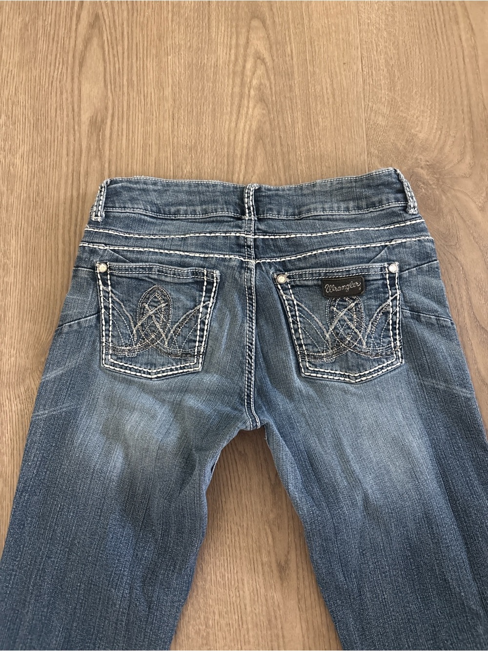 Wrangler Women's Blue Denim Jeans with Embroidered Back Pockets